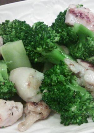 塩麹で！鶏肉とブロッコリーのにんにく炒め-レシピのメイン写真