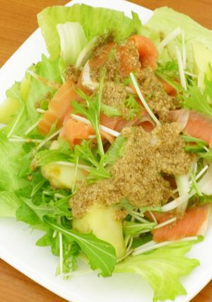 スモークサーモンのごまだれサラダ-レシピのメイン写真