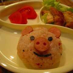รูปของ ブタちゃんおにぎり♪