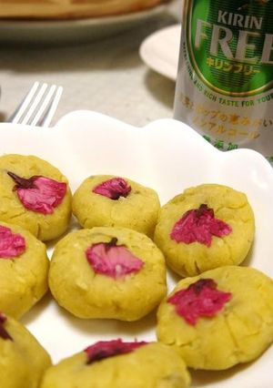 桜さつまいも餅-レシピのメイン写真