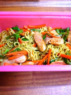 シリコンスチーマーでカレー焼きそば-レシピのメイン写真