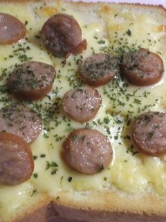 パリッと朝食ウインナーでチーズトースト♪-レシピのメイン写真