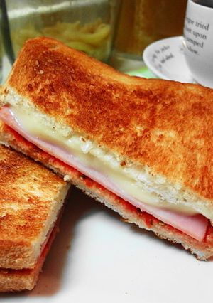 クロックムッシュ風＊トマトチーズサンド-レシピのメイン写真