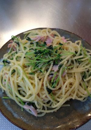 塩麹と豆苗のパスタ-レシピのメイン写真