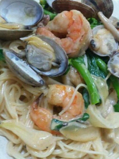 アサリとエビと菜花のトマトクリームパスタ-レシピのメイン写真