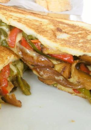 きのこチーズのホットサンド-レシピのメイン写真