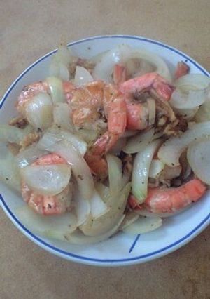 エビの新玉ねぎくるみ炒め-レシピのメイン写真