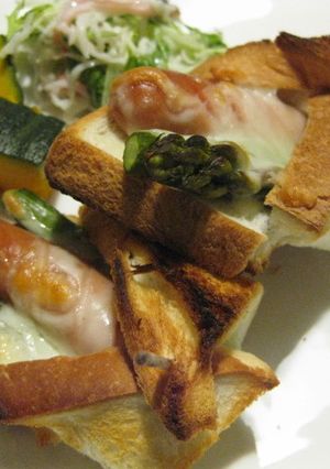 パリッと朝食ウィンナーでくるんパン-レシピのメイン写真