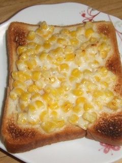コーンマヨトースト-レシピのメイン写真