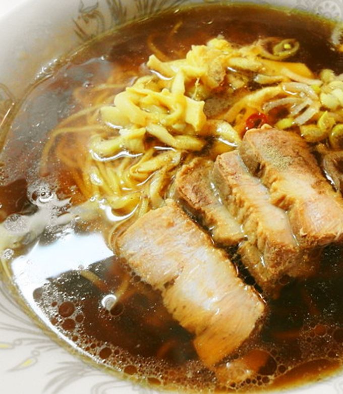 ラーメン 醤油スープ チャーシュー入り ラーメン の 種類