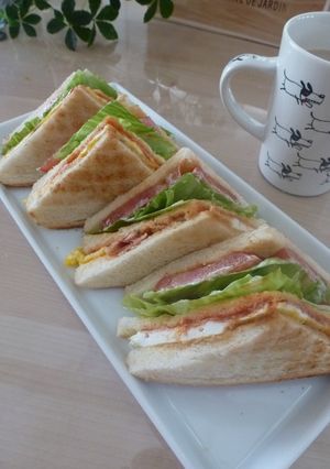 休みの日の朝食に！BLTサンド-レシピのメイン写真