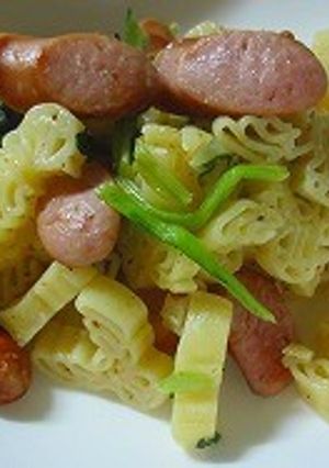 ウインナーとマカロニのペペロンチーノ-レシピのメイン写真
