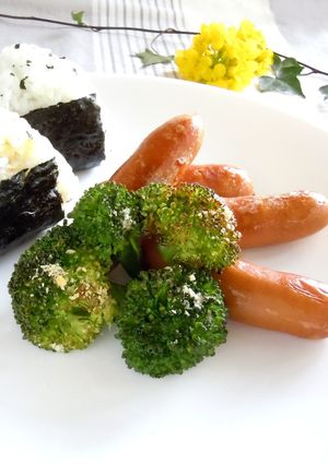 簡単ウインナーとブロッコリーのホイル焼き-レシピのメイン写真