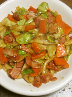 野菜たっぷり☆ざざっと簡単みそ焼きうどん-レシピのメイン写真