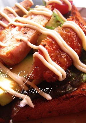 アボカドと照り焼きチキンのオープンサンド-レシピのメイン写真