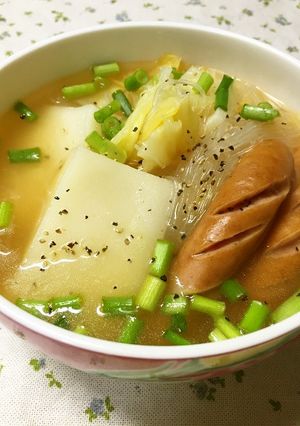 ウインナーとお餅と春雨の満腹スープ✿-レシピのメイン写真