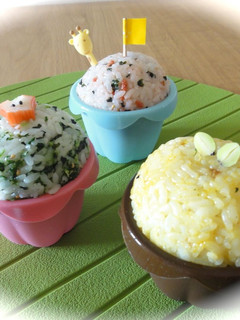 デコおにぎり カラフルカップケーキ-レシピのメイン写真