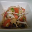 トマトとセロリのバジル&チーズサラダ