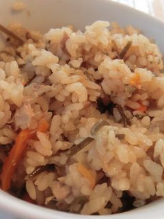 塩昆布とツナの炊き込みご飯-レシピのメイン写真