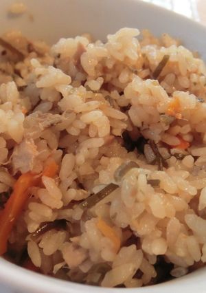 塩昆布とツナの炊き込みご飯-レシピのメイン写真