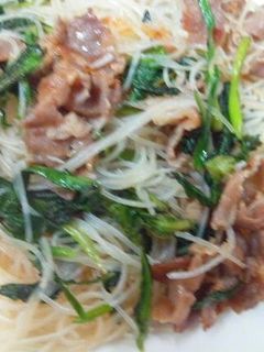 塩麹豚肉と春菊の簡単ビーフン炒め-レシピのメイン写真