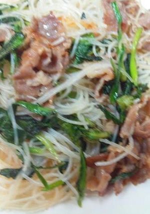 塩麹豚肉と春菊の簡単ビーフン炒め-レシピのメイン写真