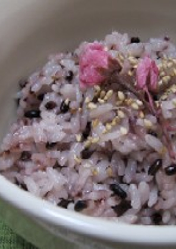 ∽∽ほんのり桜色・春の香りのごはん∽∽-レシピのメイン写真