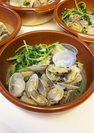 豆苗とアサリのぺペロンチーノ風☆酒蒸し-レシピのメイン写真