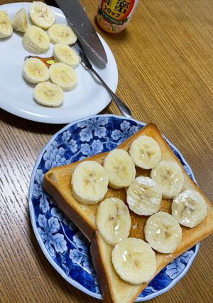 バナナトッピングトースト-レシピのメイン写真