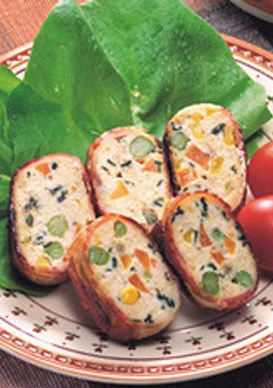 鶏ひき肉のベーコン巻きわかめ風味-レシピのメイン写真