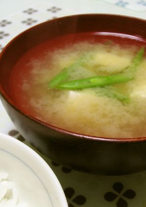 お味噌汁に魔法のひとさじ-レシピのメイン写真