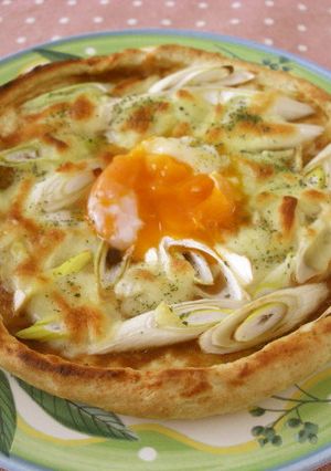 サクッとモチッと塩麹入りねぎたまピザ-レシピのメイン写真
