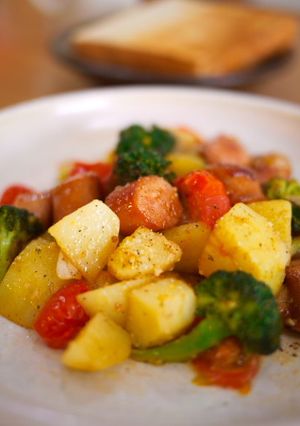 ソーセージとありモノ野菜の炒めサラダ-レシピのメイン写真