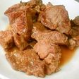 にんにく風味のスネ味噌煮込み