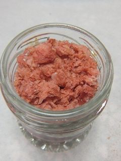 簡単!桜塩(自家製八重桜の塩漬けで)-レシピのメイン写真