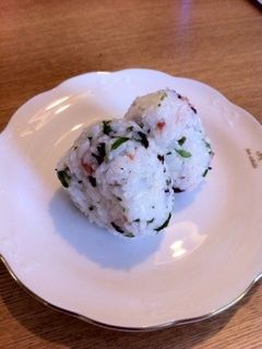 青じそと梅のおにぎり-レシピのメイン写真