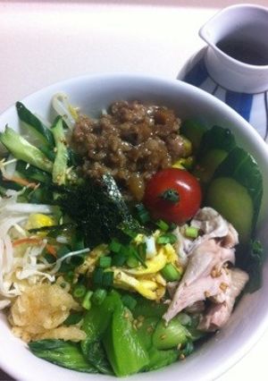 冷凍ウドンで具沢山サラダうどん-レシピのメイン写真