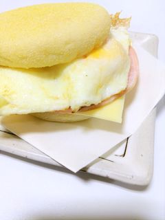 朝ごはんに!ハムエッグマフィン♪-レシピのメイン写真