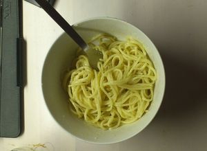 粉パルメザンの超簡単なチーズパスタ-レシピのメイン写真