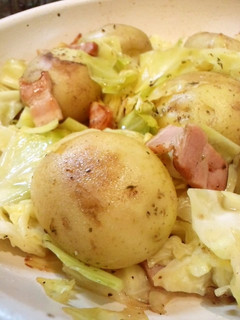 ハーブが香る皮ごと新じゃが炒め☆-レシピのメイン写真