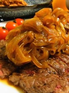 ビストロ風牛ステーキの玉ねぎソース-レシピのメイン写真