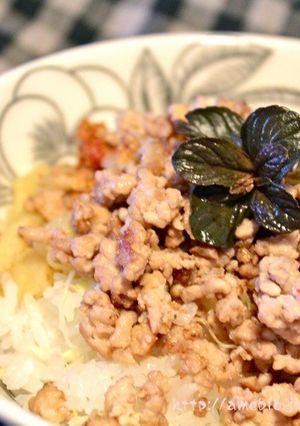赤ワイン入りカフェめし風鶏そぼろごはん。-レシピのメイン写真