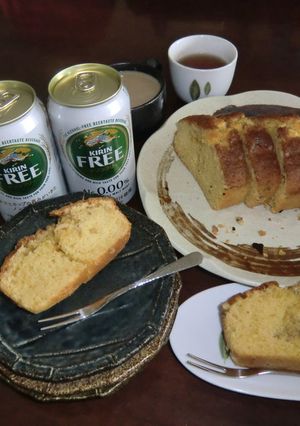 パウンドケーキにクルミをトッピング♪♪♪-レシピのメイン写真