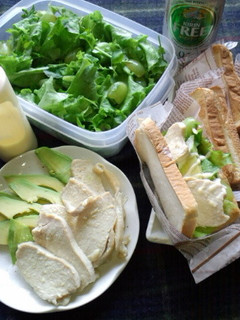 お花見に!蒸し鶏のグリーンサラダサンド-レシピのメイン写真