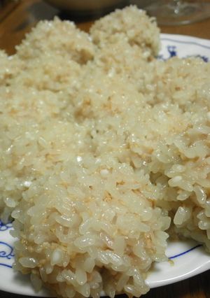 ごま香る　もちもち肉団子♪-レシピのメイン写真
