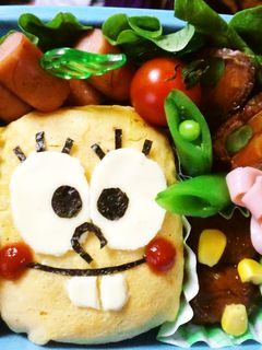 スポンジボブオムライスおにぎり☆キャラ弁-レシピのメイン写真