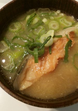鮭カマのお味噌汁-レシピのメイン写真