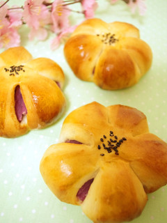 和風♪紫いもあんぱん-レシピのメイン写真