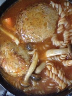つくね煮込みハンバーグinスープパスタ-レシピのメイン写真
