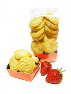苺ミルク風味*絞り出しクッキー♪-レシピのメイン写真